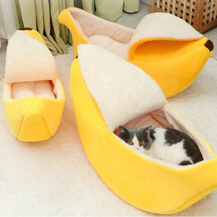 Banana Cat Bed - PetAura
